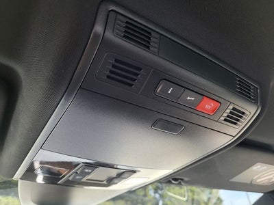 2017 Volkswagen Golf R DCC & Navigation 4Motion